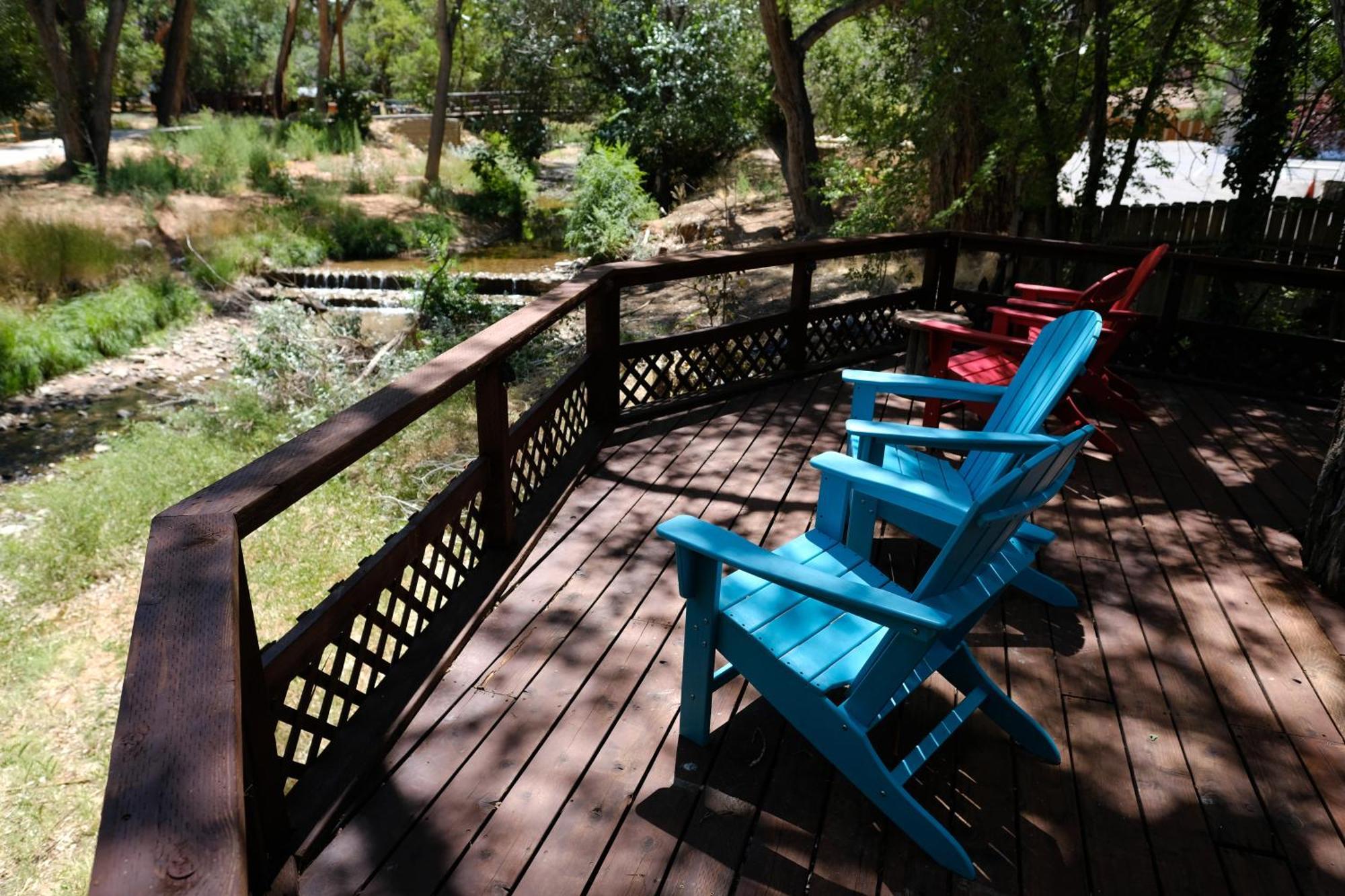 Creekside Cowa-Bungalow! Hotel Moab Exterior photo