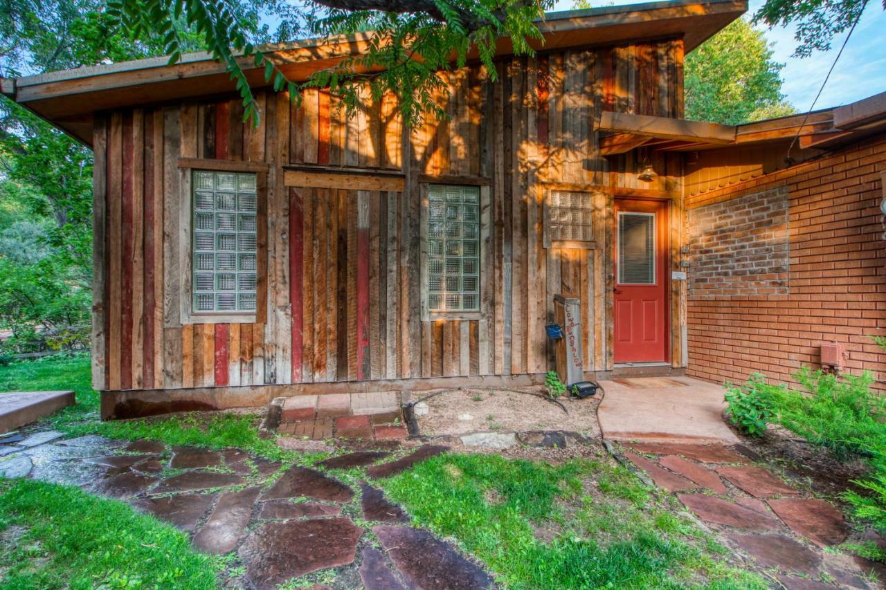 Creekside Cowa-Bungalow! Hotel Moab Exterior photo